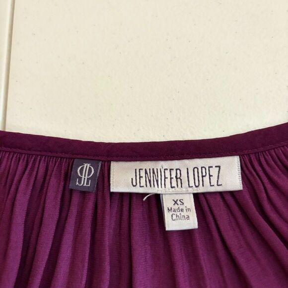 Jennifer Lopez Blouse Women's XS Purple V-Neck Long Sleeve Lightweight Top - Picture 6 of 8